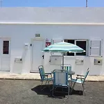 Hébergement de vacances Micaelas House En El Pueblo Marinero *